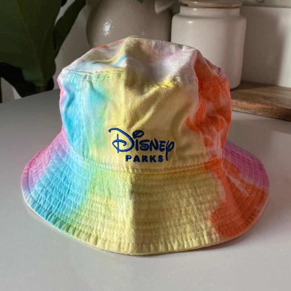 ♥️… Disney Tie Dye Bucket Hat